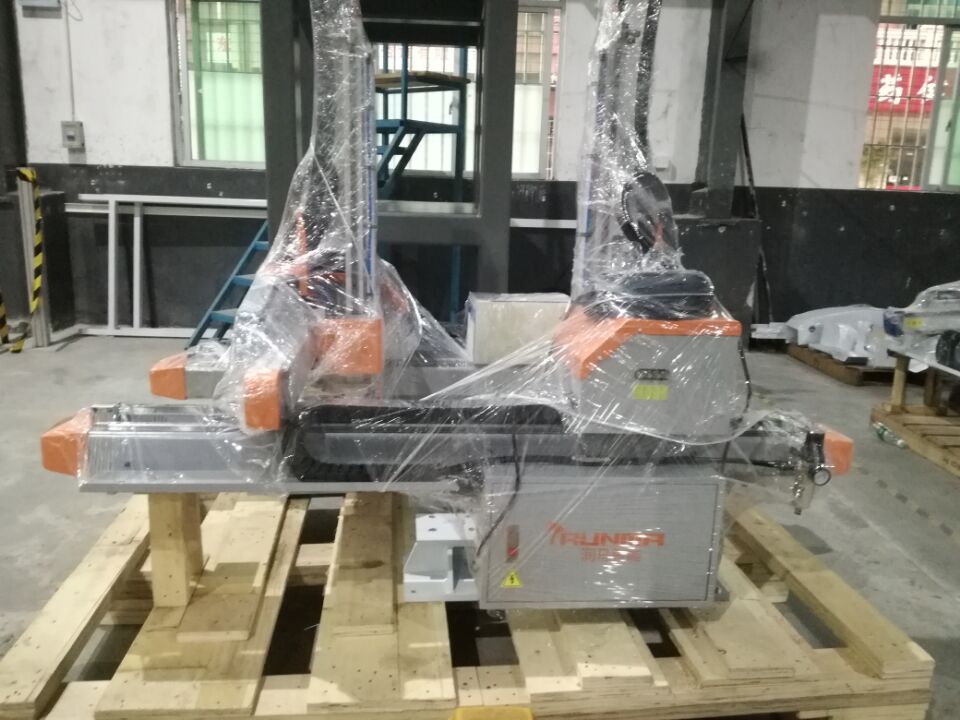The after sales of RUNMA take out robot